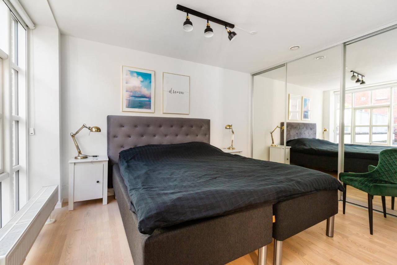 Appartement 200 M Fra Rutebilstation - Privat Terrasse, Grill à Århus Extérieur photo