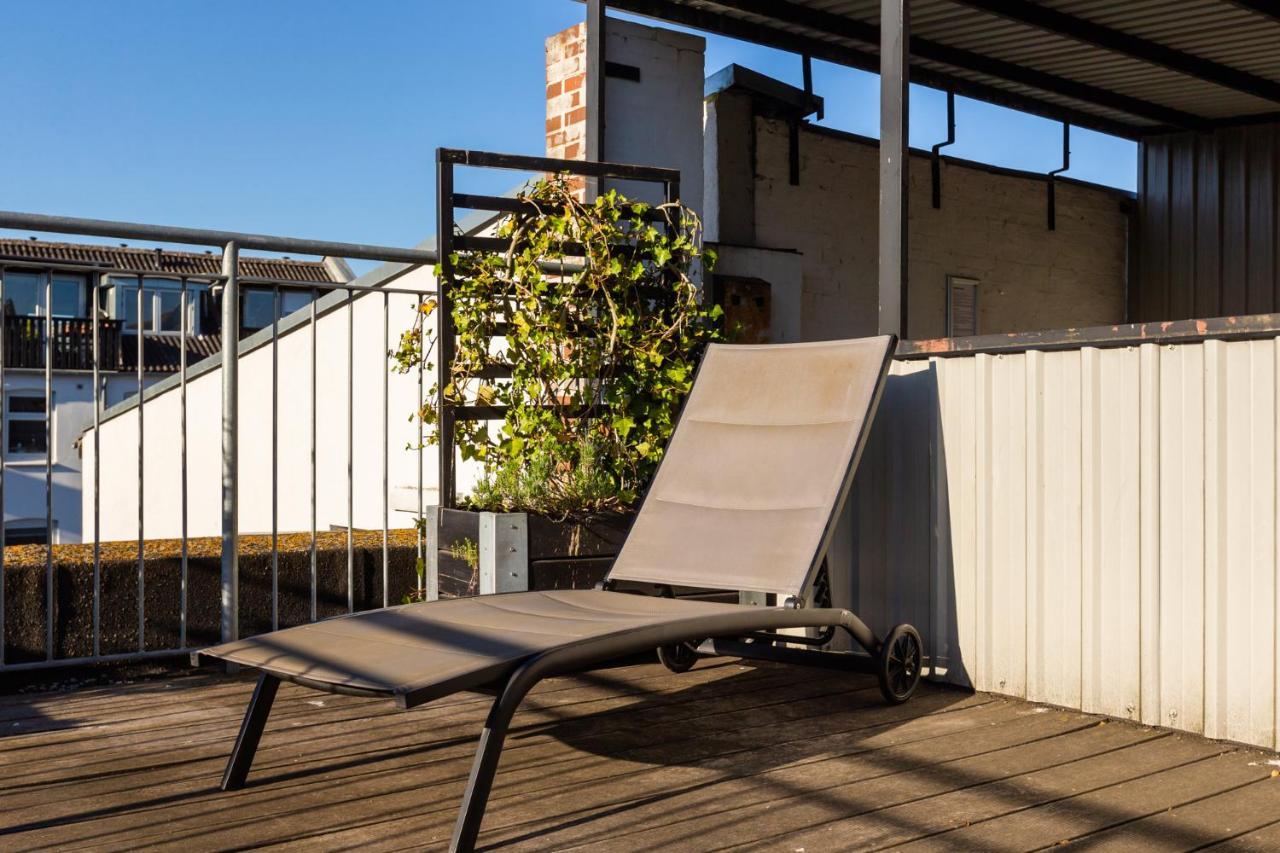 Appartement 200 M Fra Rutebilstation - Privat Terrasse, Grill à Århus Extérieur photo